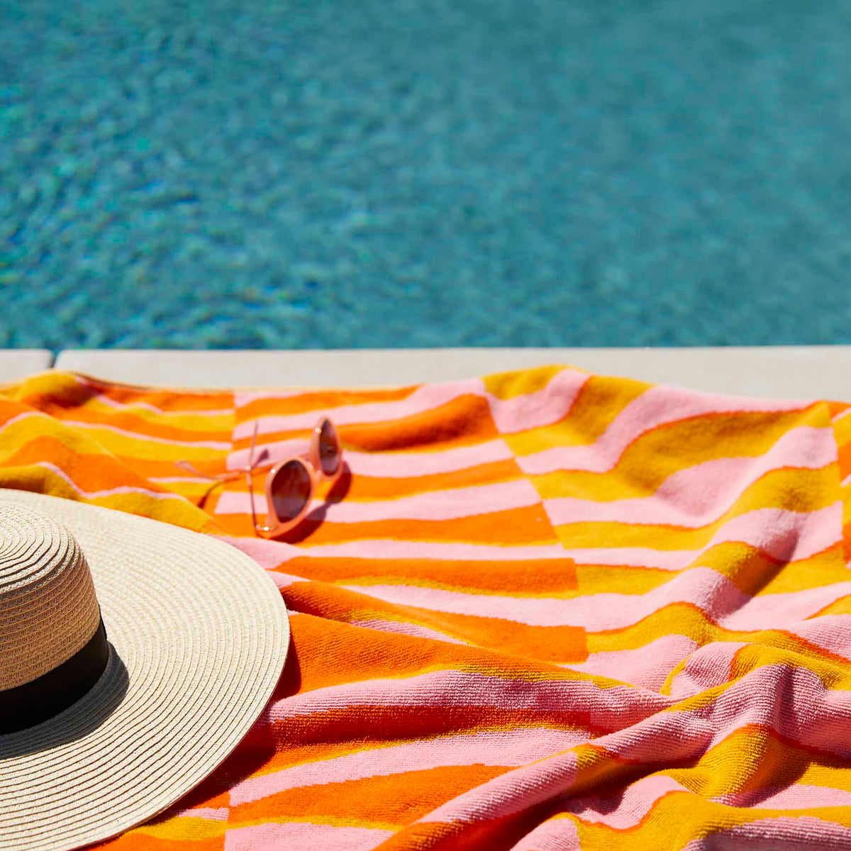 UGG Mirabelle Beach Towel - Pool Party