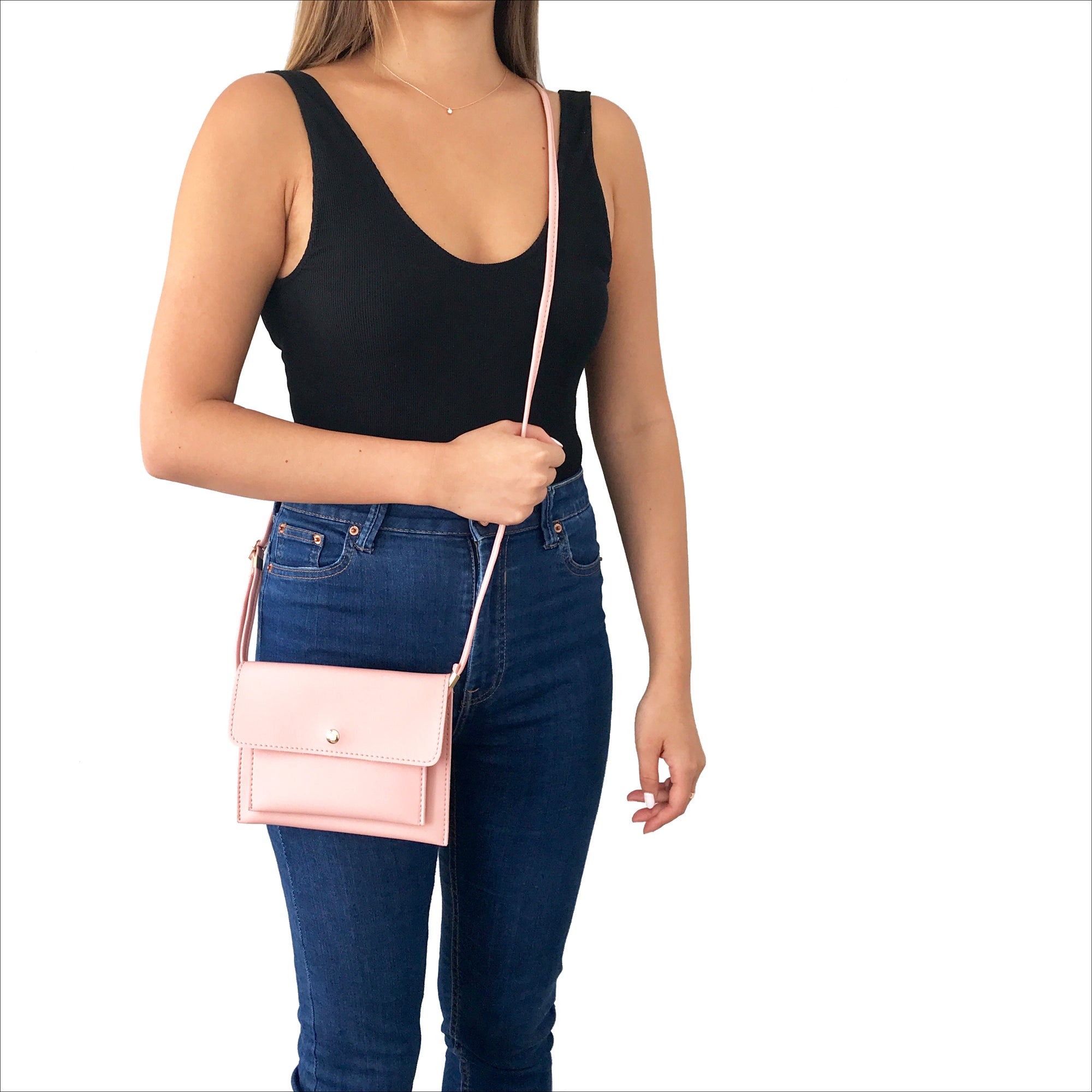 Smartphone Crossbody Bag in Soft Pink - mahalocases