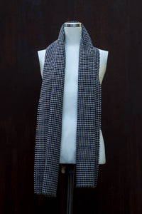 Black and Beige White Hound-tooth Scarf