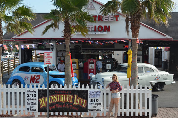 Top 10 Beach Bars In Daytona Beach 2022