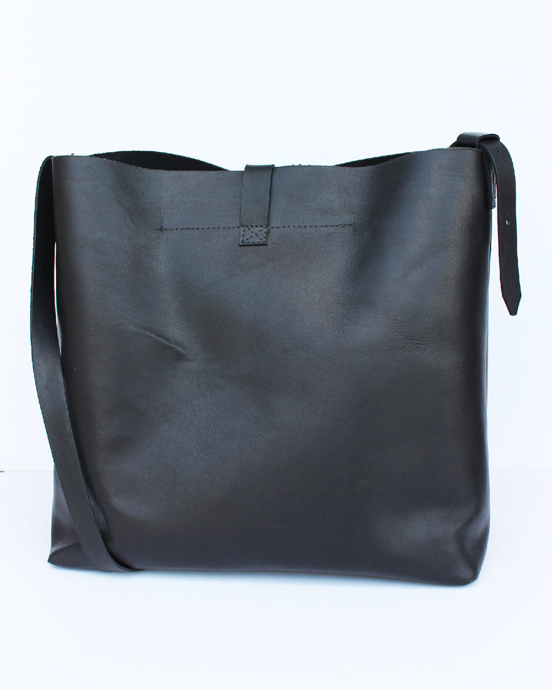 ESBY BUCKET TOTE - BLACK CALFSKIN – esby apparel