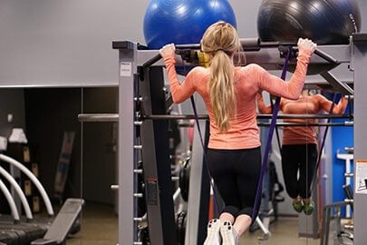 Assisted pull-up exercise with power band