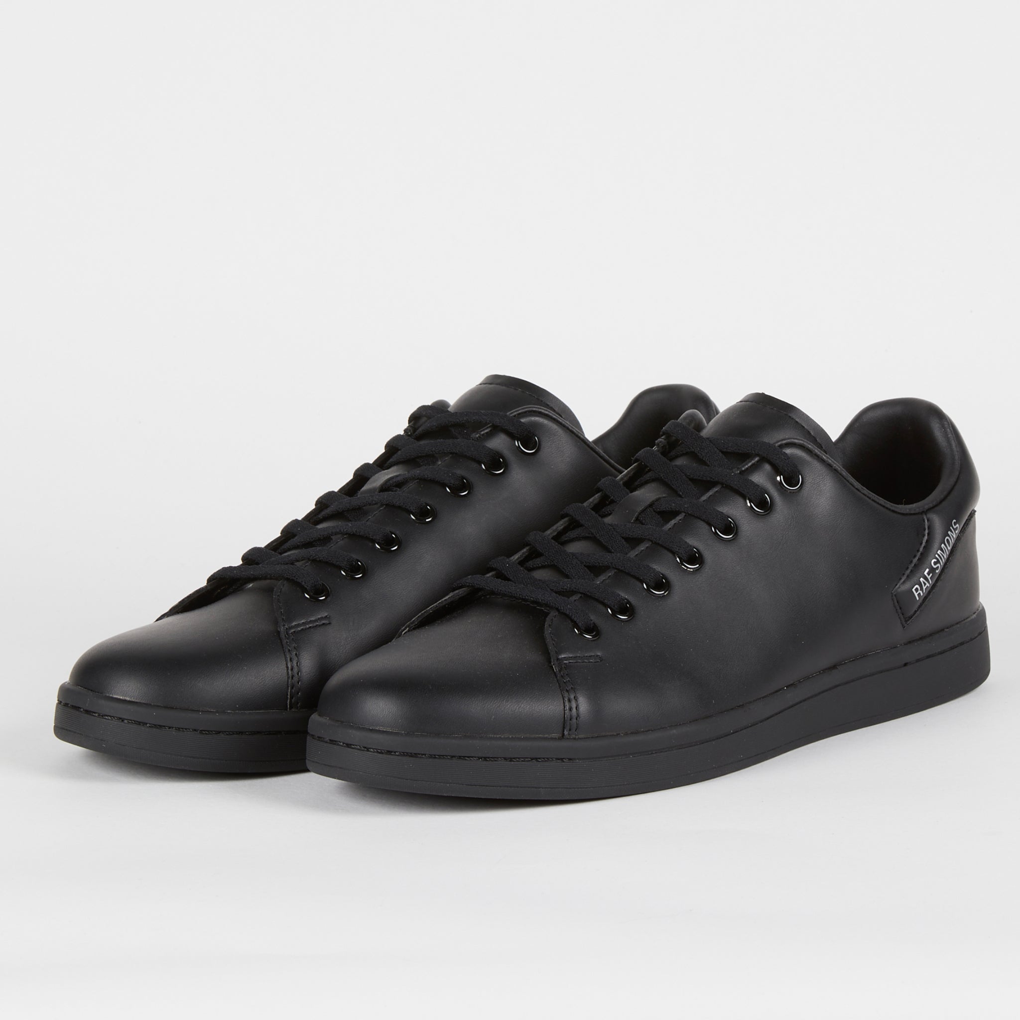 RAF SIMONS RUNNER ORION BLACK SNEAKERS – SECTS SHOP