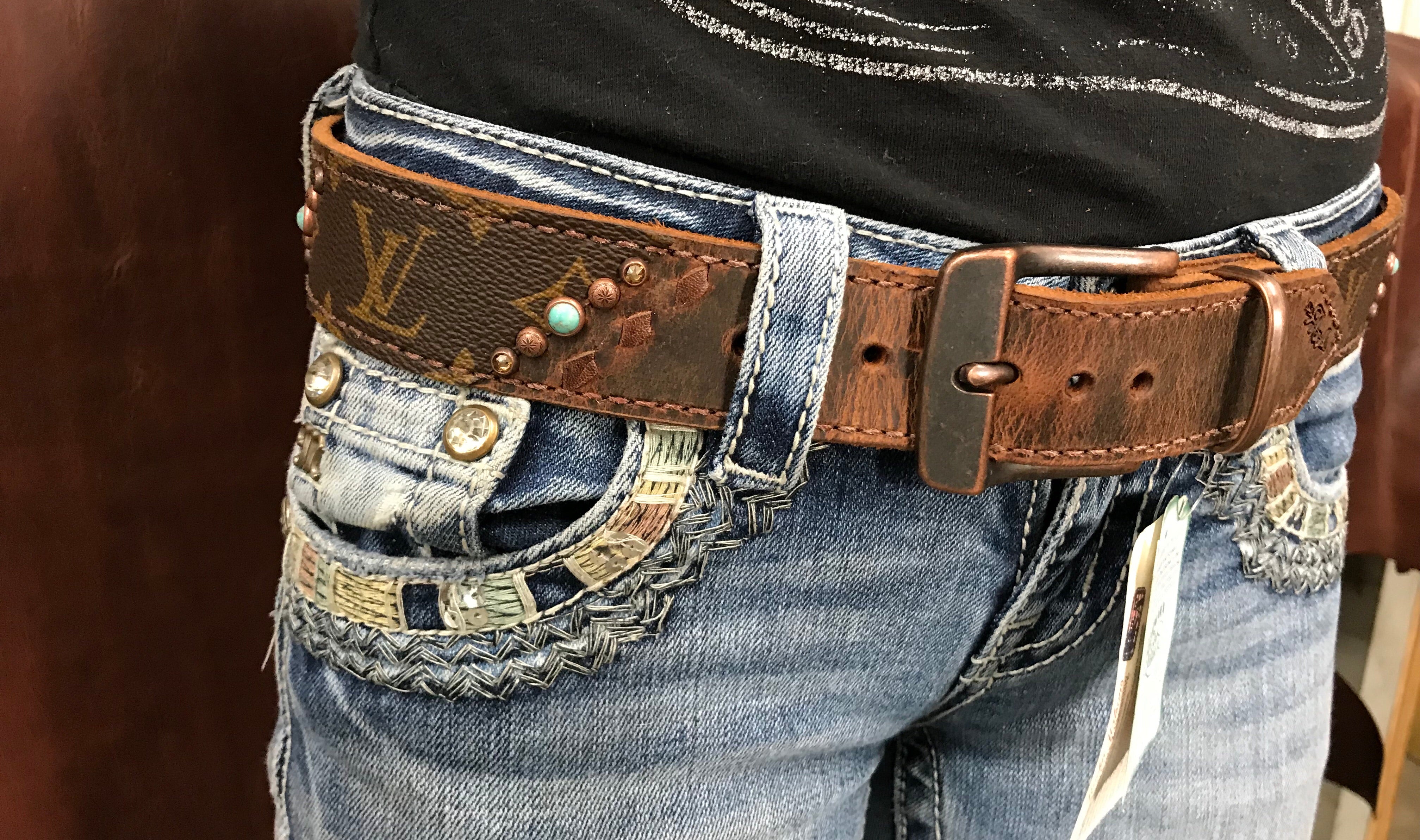 belt buckle leather