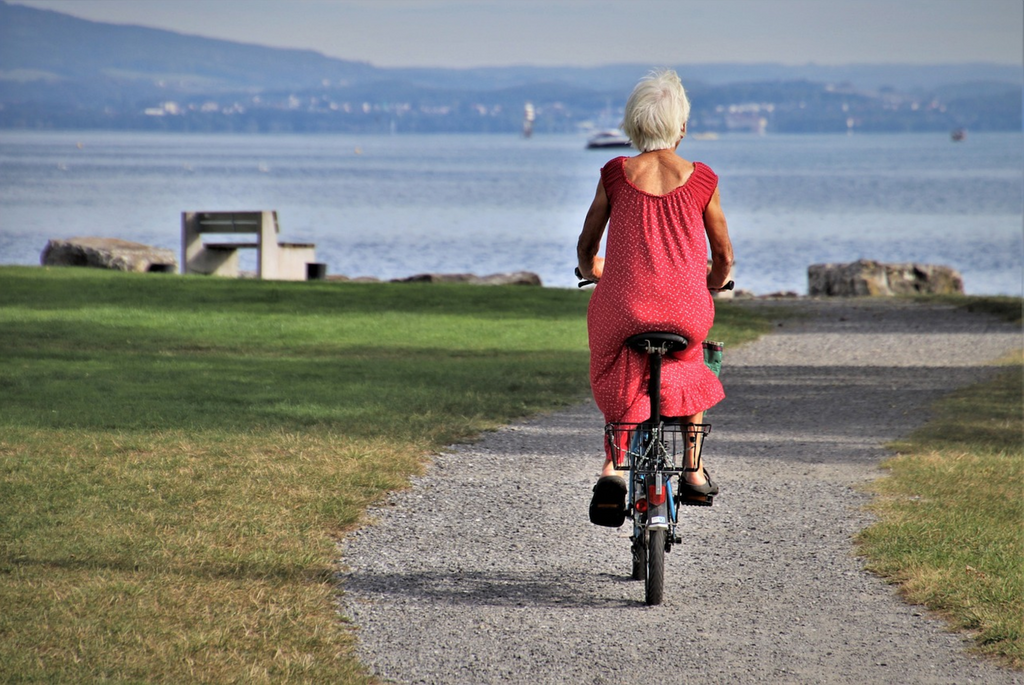 Sicher Velo fahren im Alter Radfahren Tipps