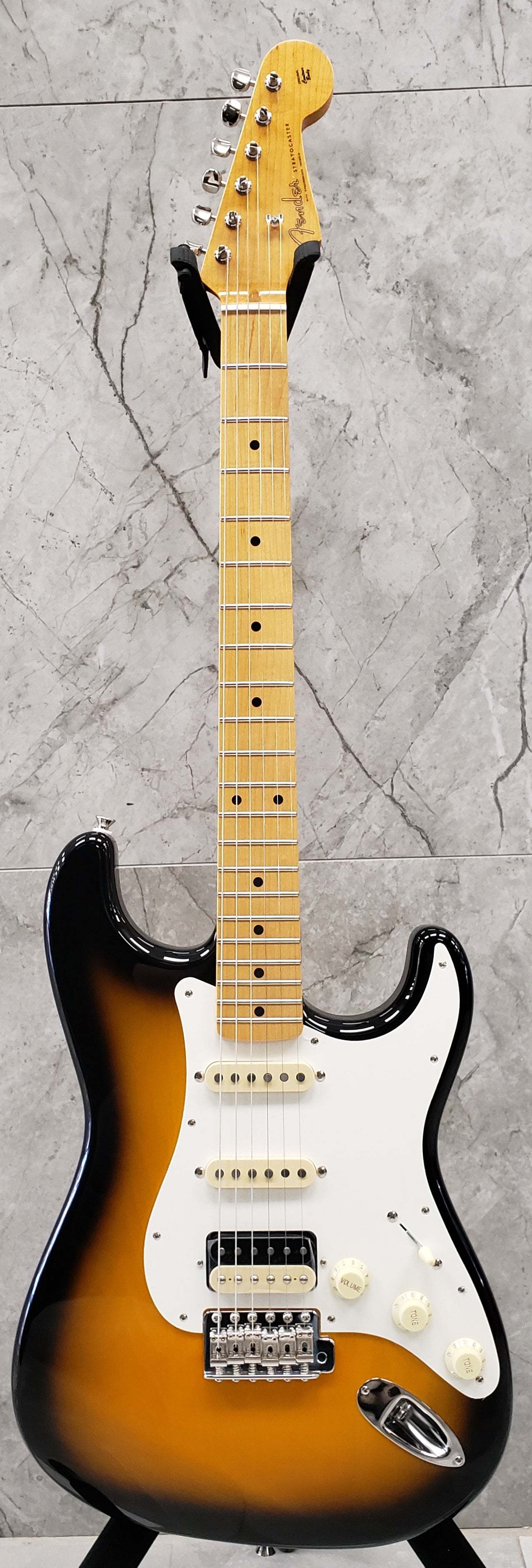 FENDER MADE IN JAPAN JV Modified 50s Stratocaster HSS Maple Fingerboard  2-Color Sunburst 0251802303 SERIAL NUMBER JV001481 - 7.0 LBS