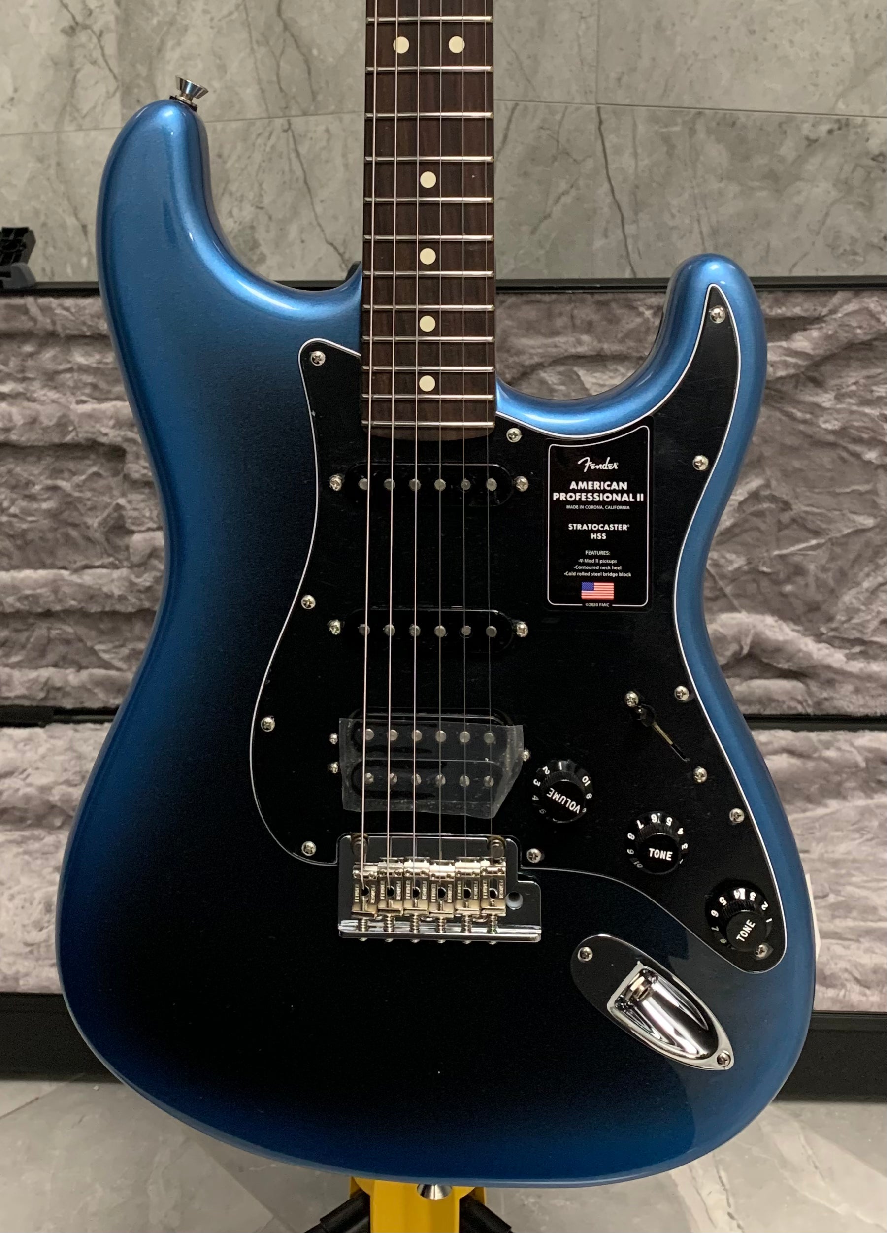 Fender American Professional II Stratocaster HSS Rosewood Fingerboard Dark  Night F-0113910761 SERIAL NUMBER US22140263 - 8.2 LBS