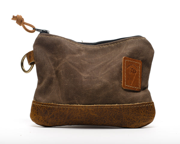 Essentials Leather Golf Valuables Field Pouch in Vintage Bourbon –  Bluegrass Fairway