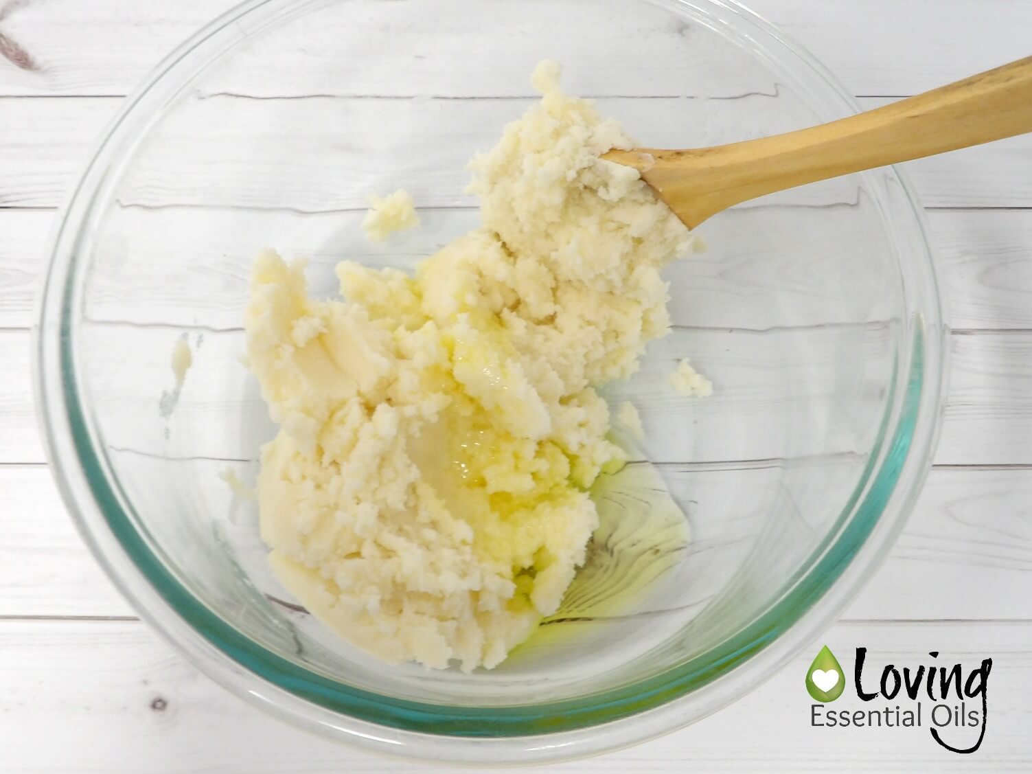 How to Make Whipped Shea Butter by Loving Essential Oils
