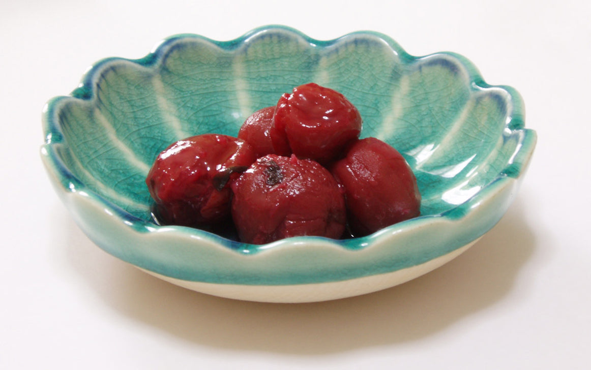  A bowl of Japanese pickled plums called umeboshi, which is one of the popular heat prevention foods in Japan.