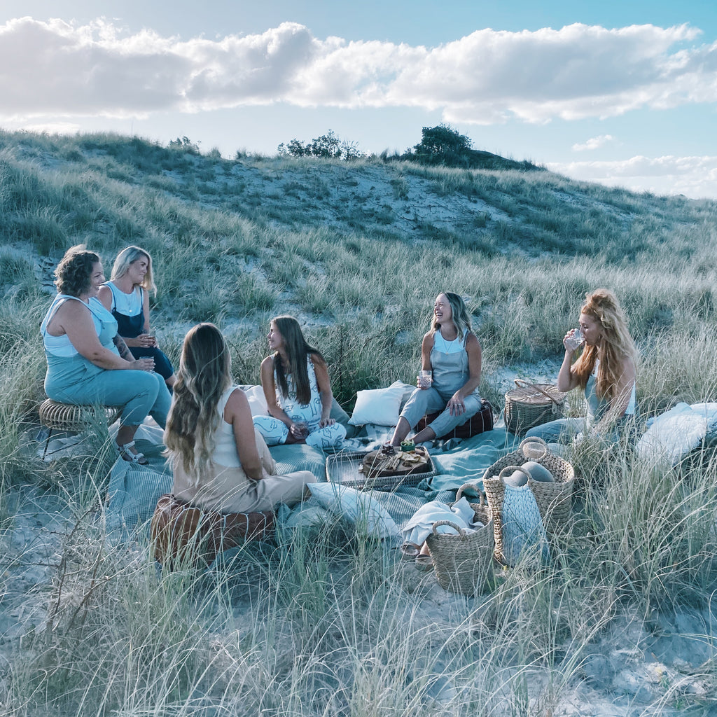 How to create a magical Picnic Set up this Valentines day with your Girlfriends