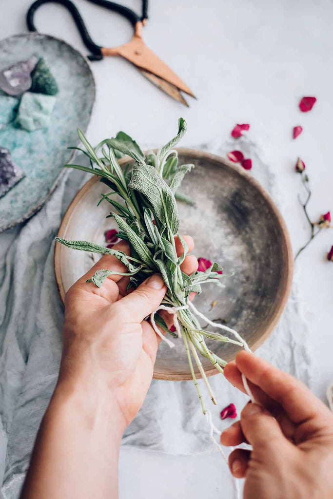 DIY Make your own Sage Stick and get smudging