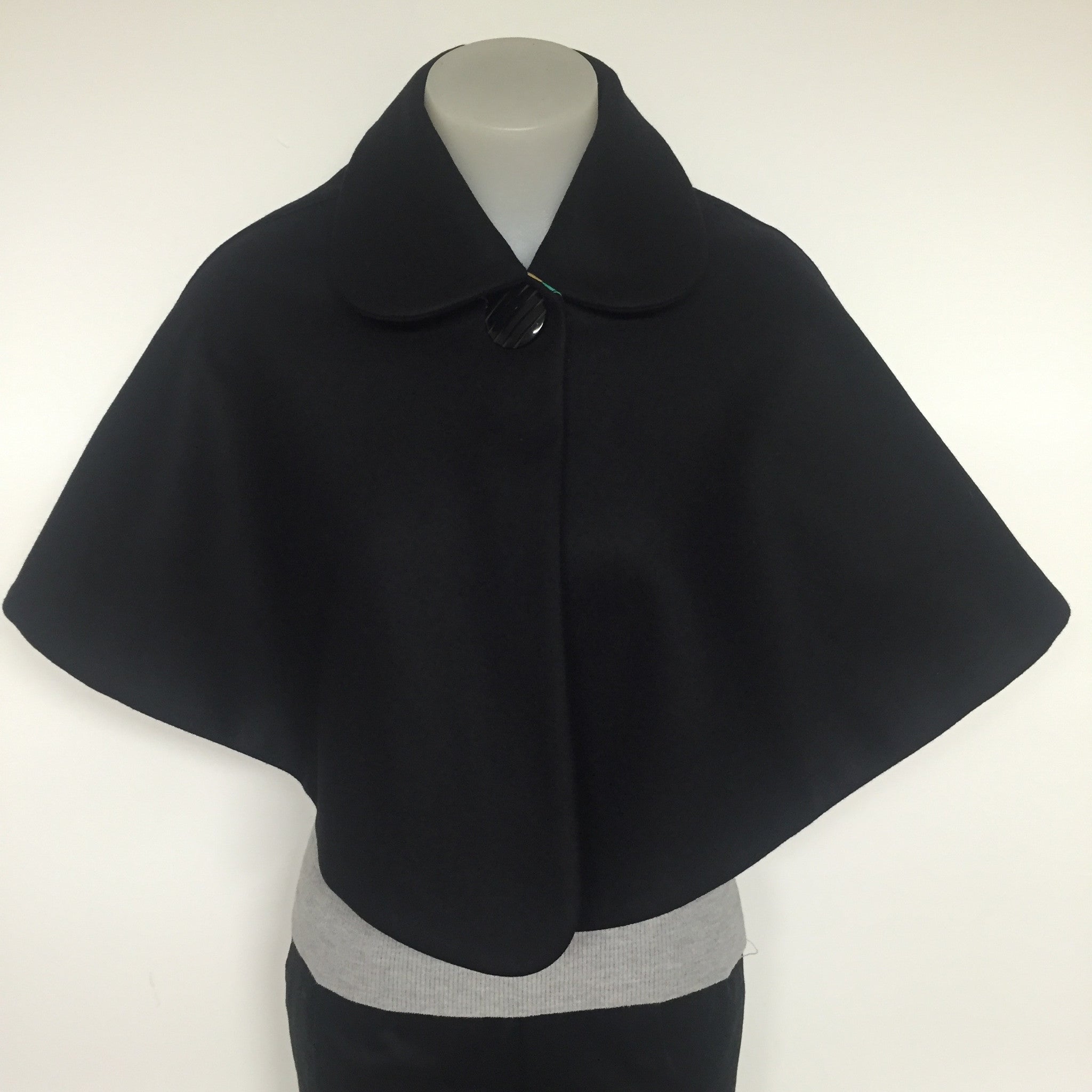 Surge Black Wool Cape - Frutti