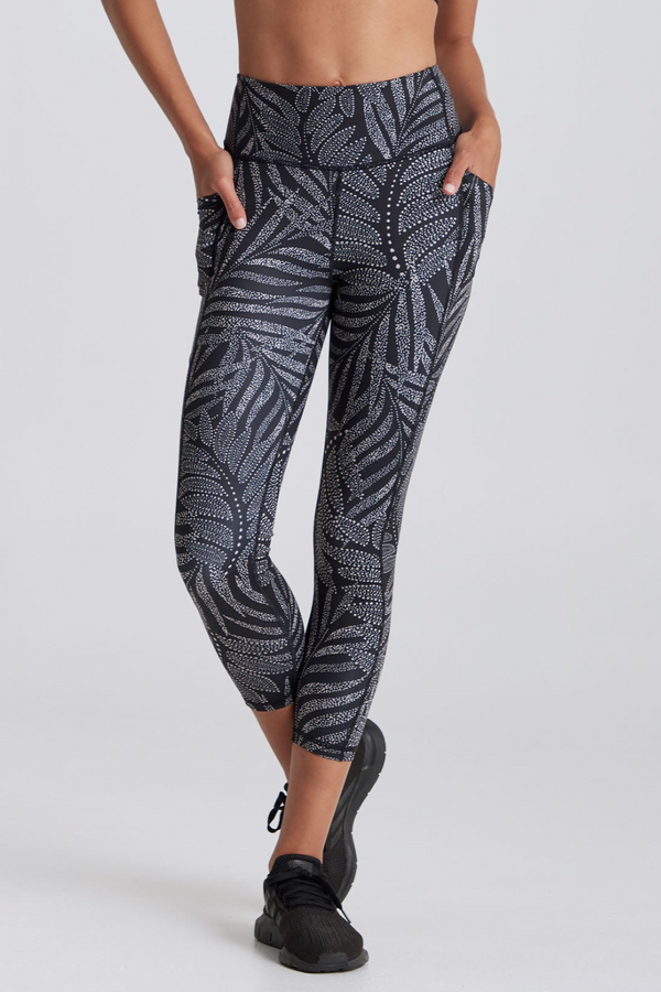 Running Bare Power Moves Pocket Tights. Lourdes. Shop 3/4 Leggings