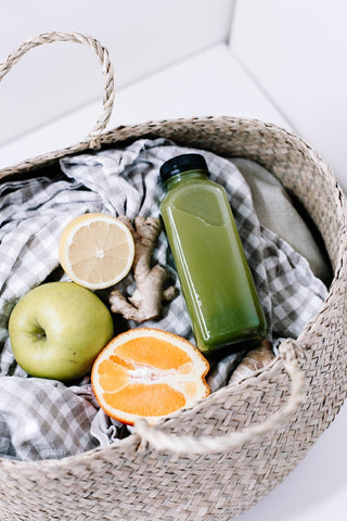 organic detox- O2 Living blog makers of organic cold-pressed fruit and vegetable Living Juice