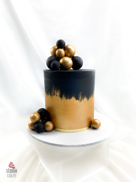 Black and Gold Cake by Studio Cakes