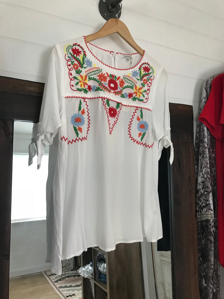 The Logan Top – Buckin Wild Designs and Boutique