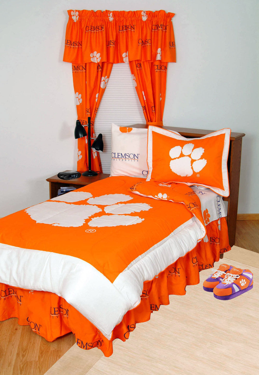 Clemson Bed In A Bag King - With White Sheets - Clebbkgw By College Covers