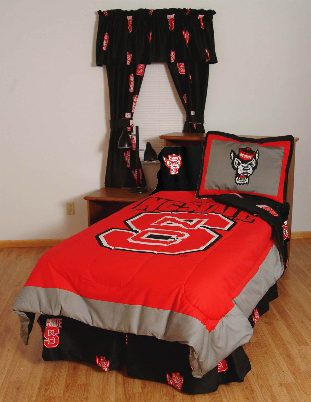 Nc State Bed In A Bag King - With Team Colored Sheets - Ncsbbkg By College Covers