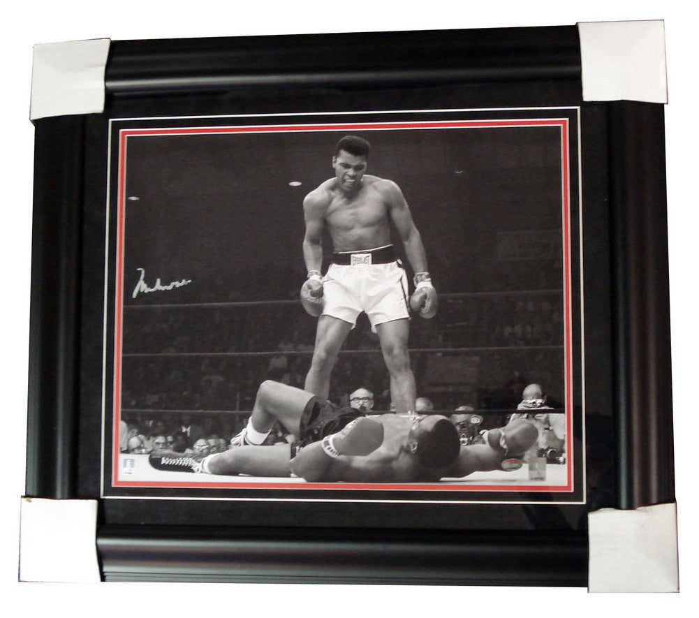 Autographed Muhammad Ali 16x20 Framed Photo