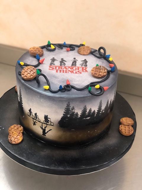 Stranger Things Themed Cake 35 Images Things Themed Cake Ideas De Pastel De Things Theme 2 Pin On Things