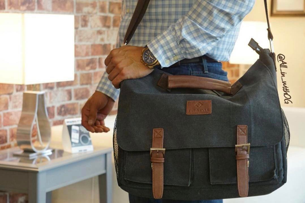 messenger style bag