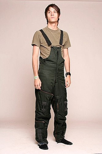 SURPLUS CANADIAN FORCES WIND PANTS