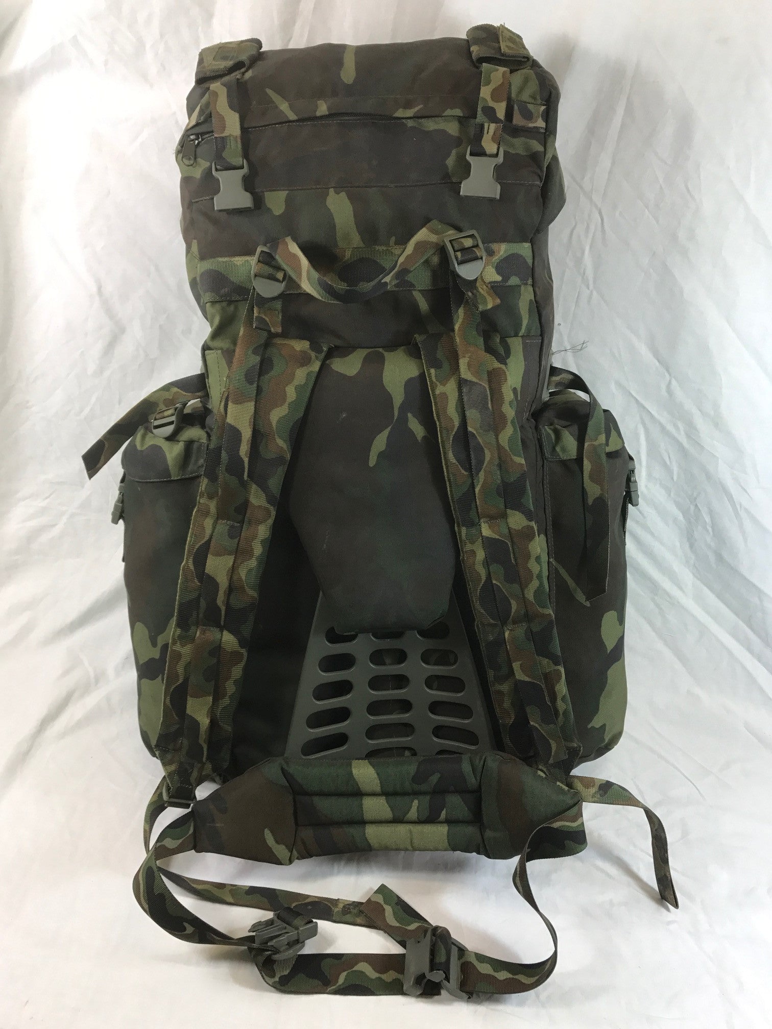 Large 90L Italian army surplus woodland camouflage rucksack / backpack ...