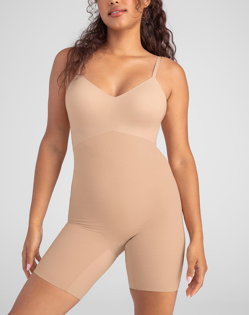 Model Mei wearing Low-Back Bodysuit in size Medium and color Sand, seen from the Front