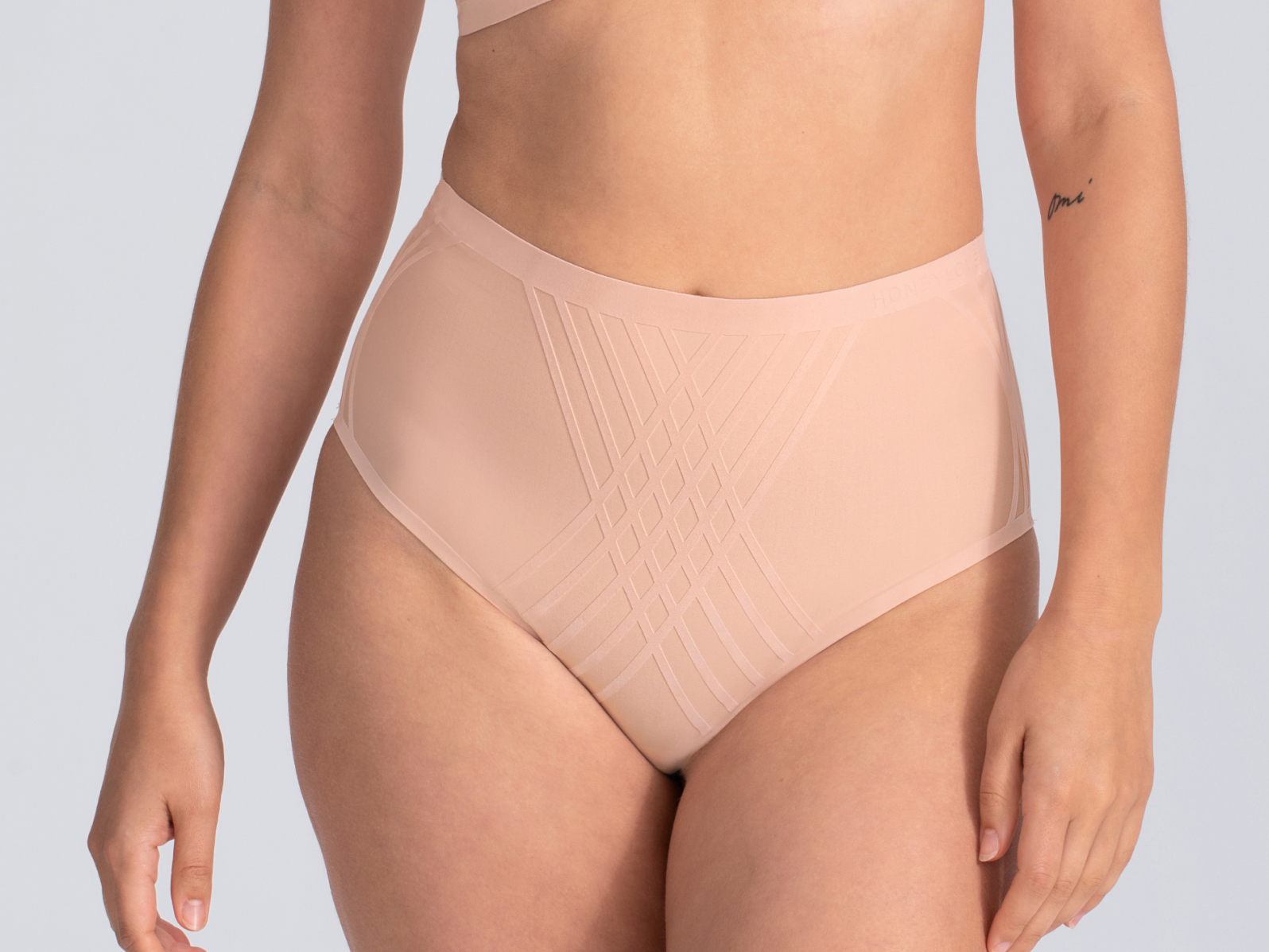 HoneySeam Body Shaper Bodysuit – Honey Bee Shapewear