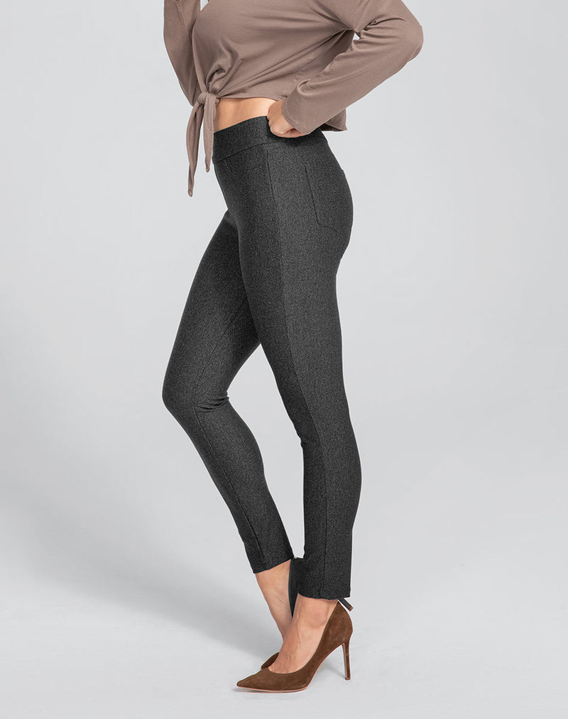 Model Elle wearing EverReady Pant in size Medium and color Charcoal, seen from the Side