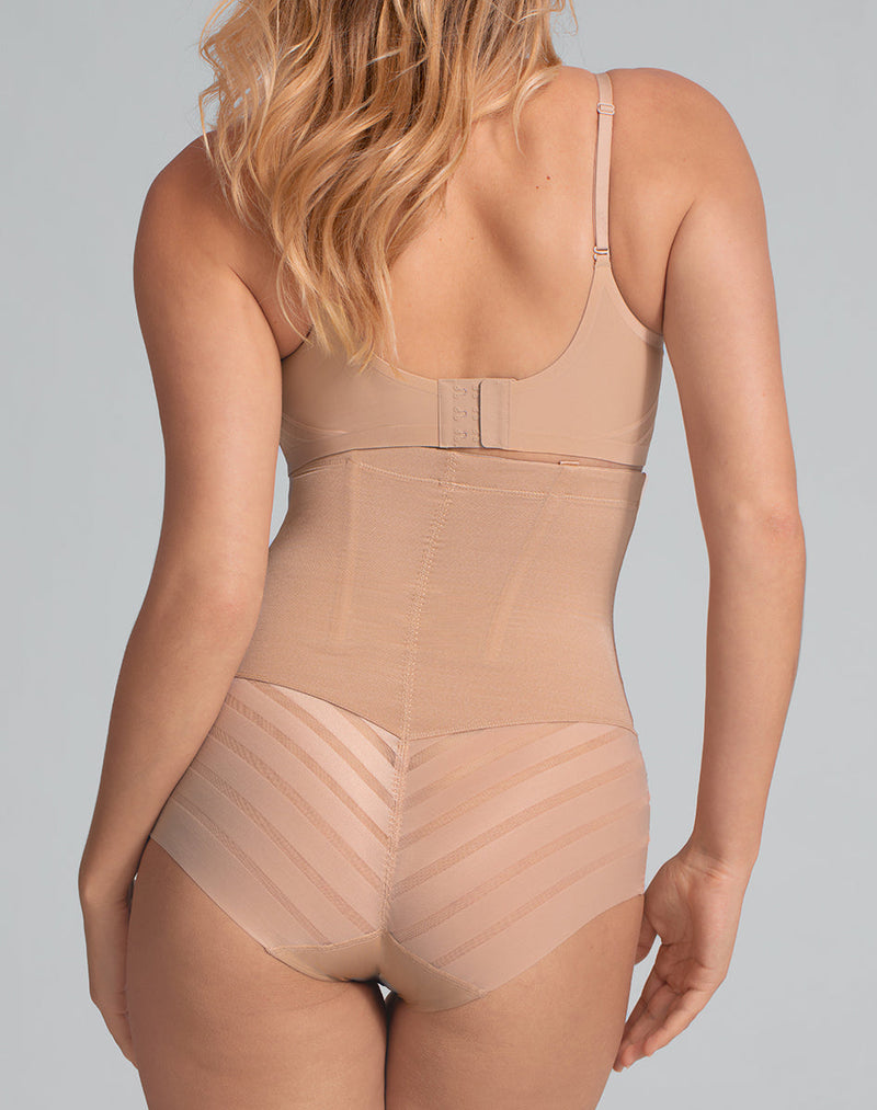 New Honeylove Queen Brief Shapewear Sand Size Medium 