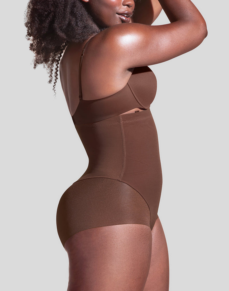 Model Hawa wearing SuperPower Brief in size Medium and color Mocha, seen from the Side