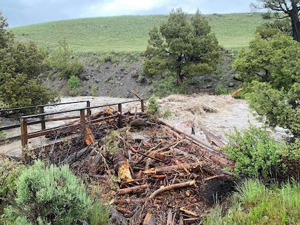 rescue creek flooding yellowstone national park, yellowstone national park flooding, gardiner river flooding, montana living, 