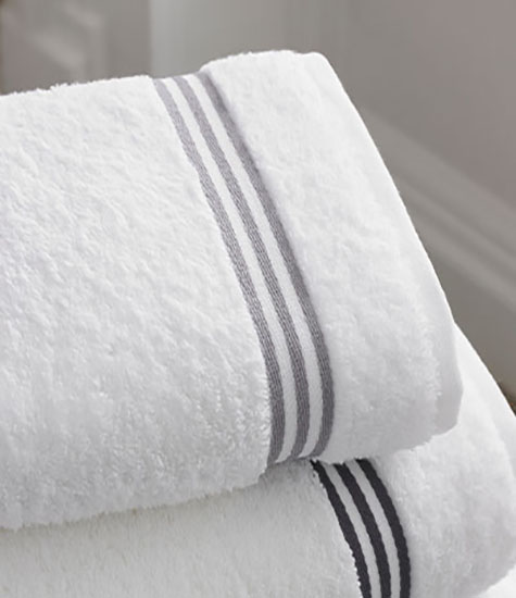 Wholesale White Bath Towels Bulk 27 x 54 17 lbs/doz - Bulk