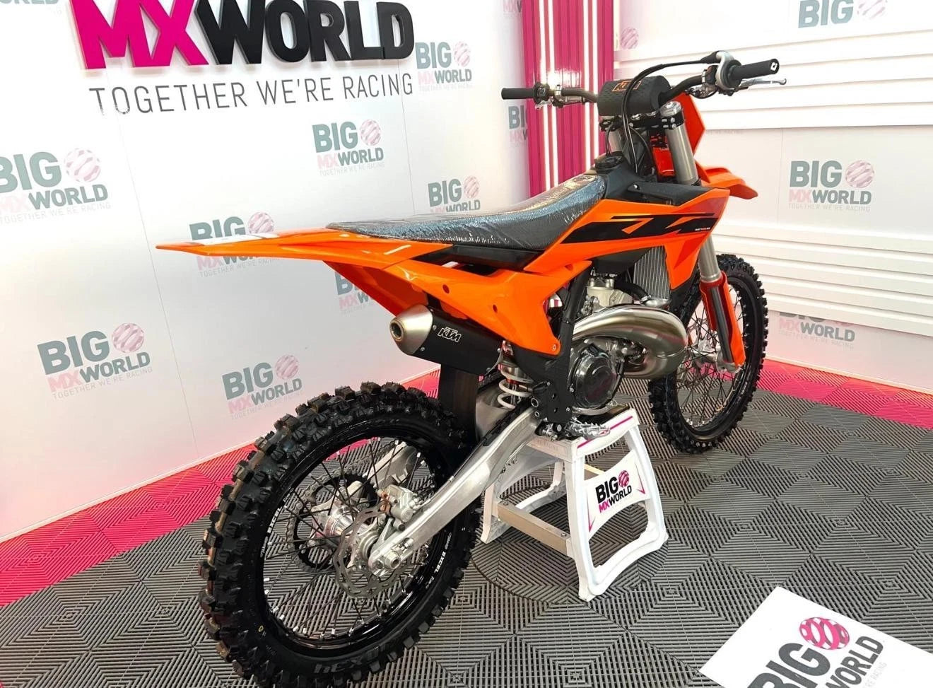 KTM SX 300 2025 - ONE LEFT // ZERO HOURS // PX WELCOME - Image 10