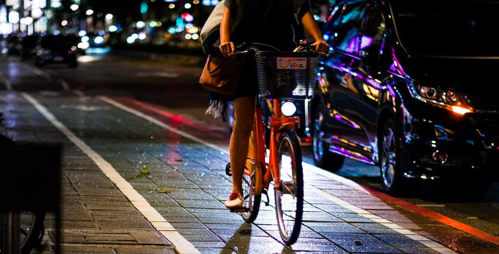 éclairage vélo piste cyclable