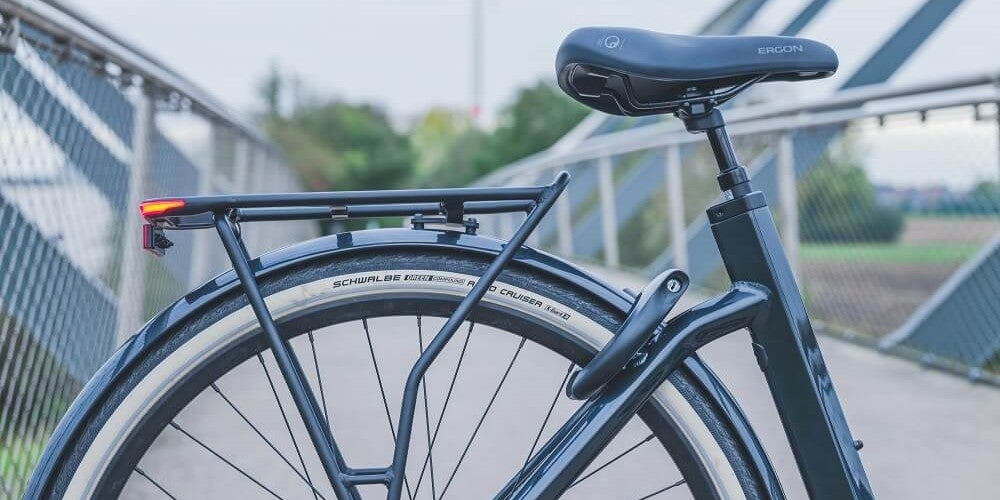 porte bagage mik vélo électrique o2feel pneu schwalbe