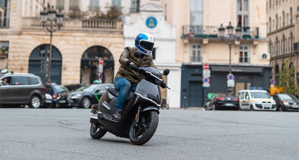 scooter électrique horwin ek1 noir paris 50cm3