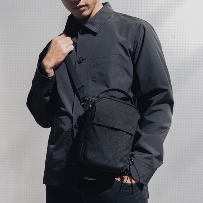 Kompak | Small Men's Crossbody Bag | Black Ember