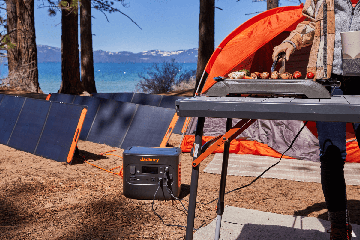 Camping-Jackery 2000 pro