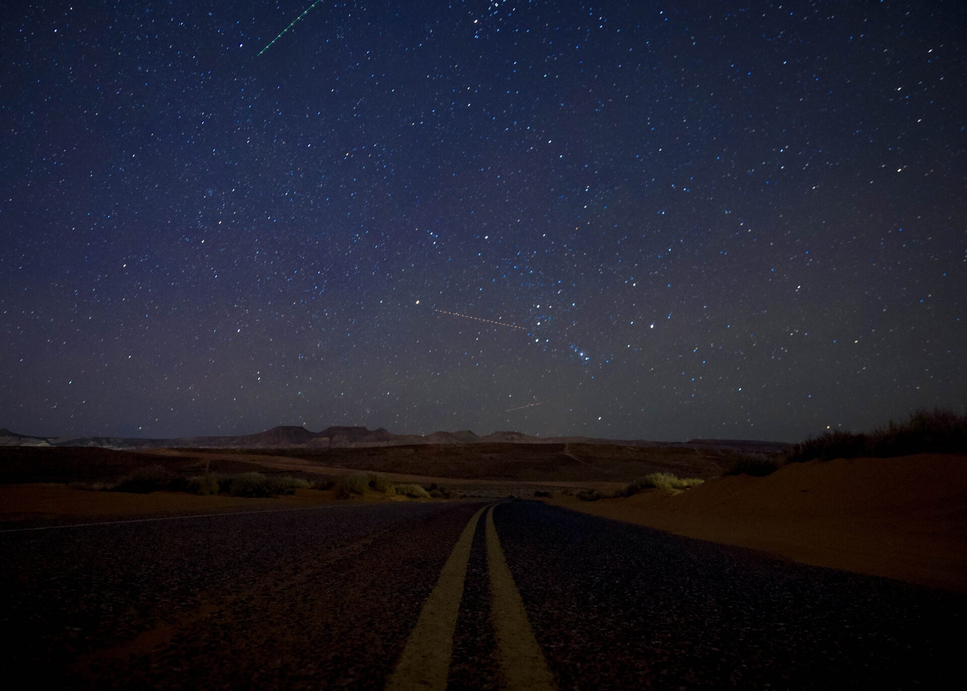 Camp in Utah-Sand Hollow State Park