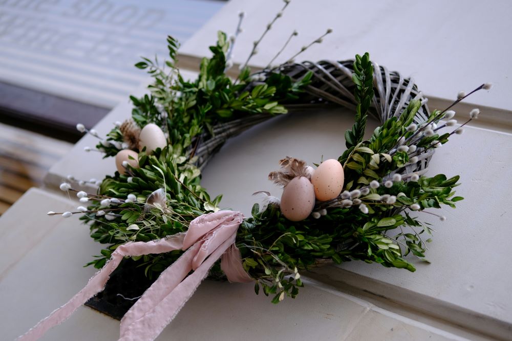 egg wreath for easter decor