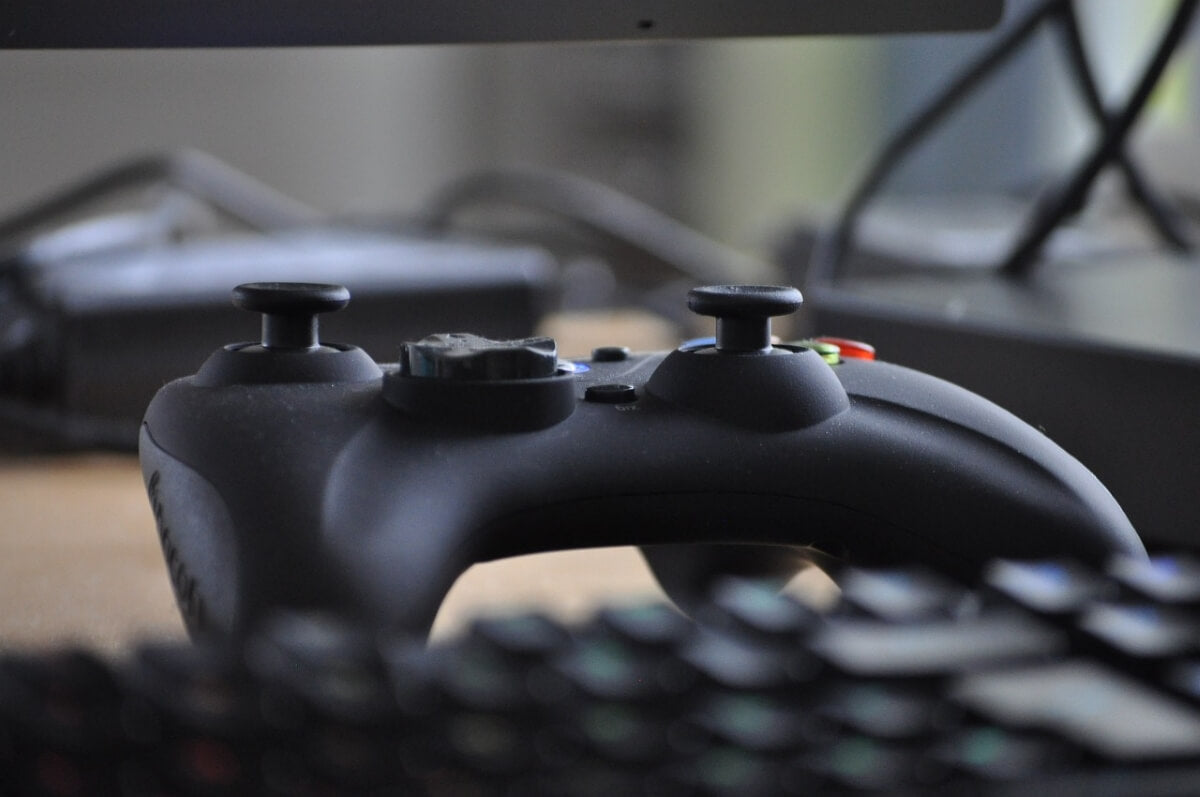 game controller as tech gifts for gamers