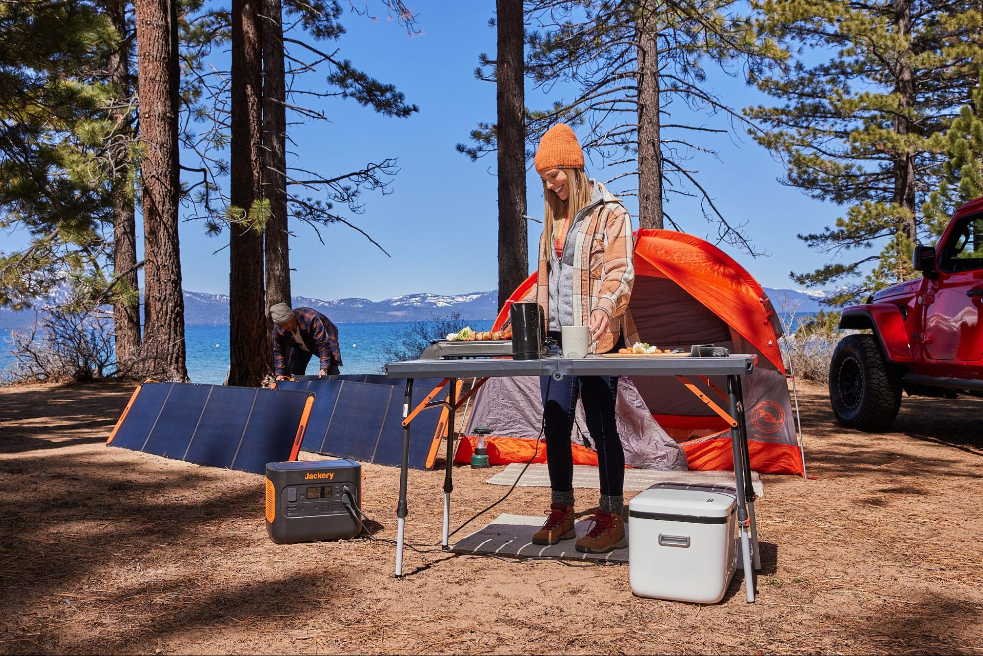 Jackery Solar Generator 2000 Plus