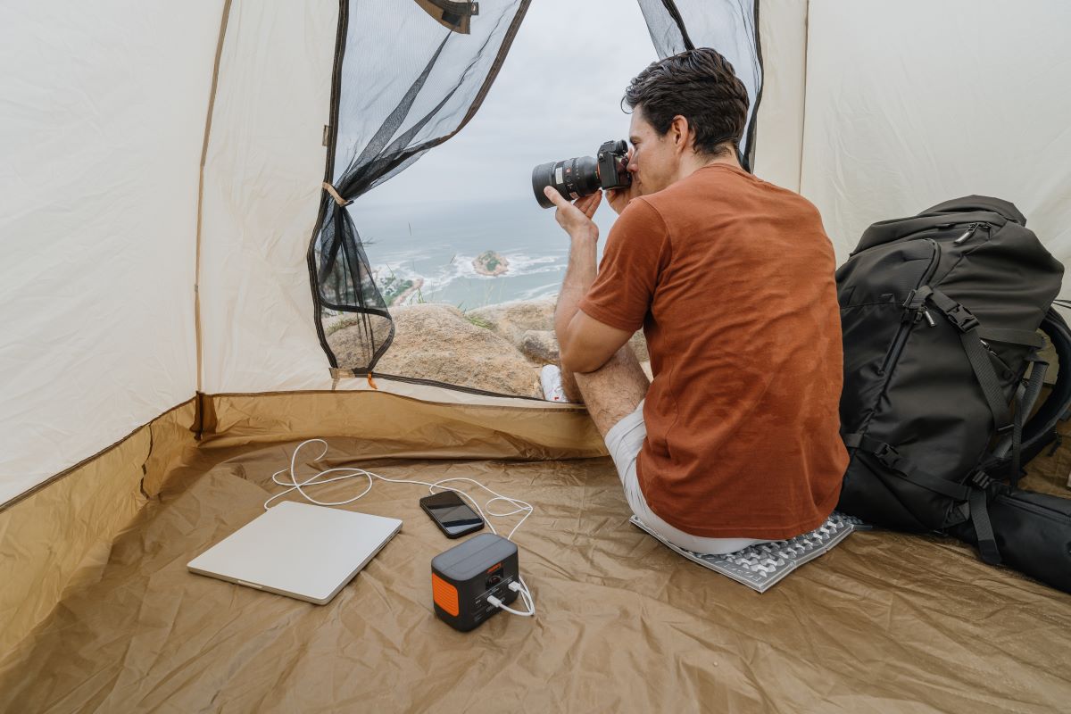 jackery explorer 100 plus portable power station