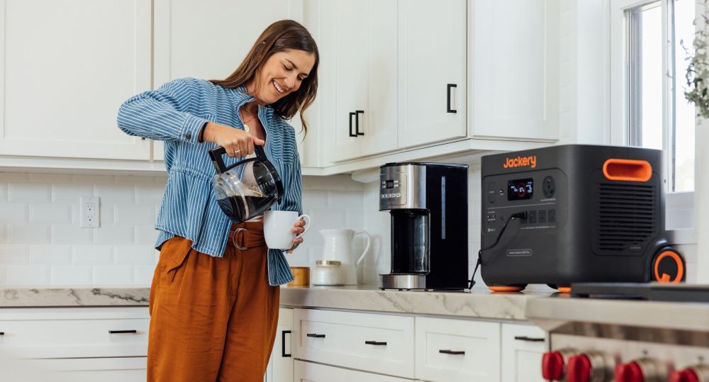 jackery solar generator 2000 plus for arizona households