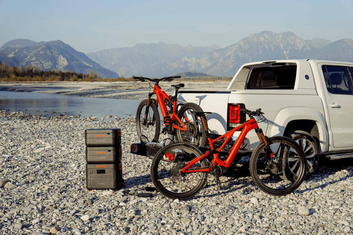 jackery solar generator 2000 plus for van essentials