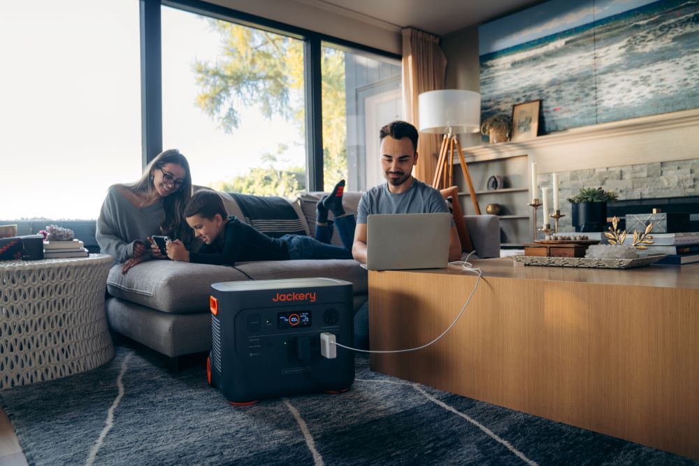 jackery solar generator 3000 pro for chicago households