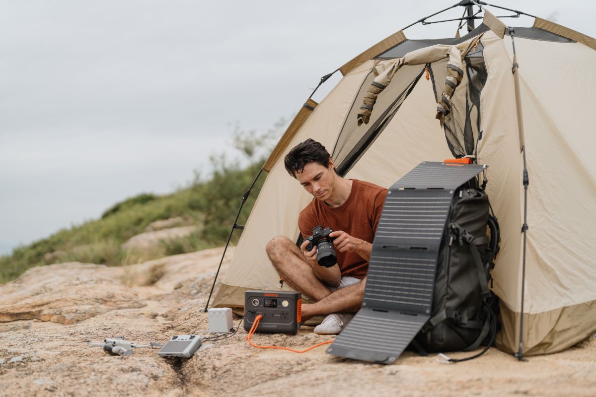 jackery solar generator 300 plus for nature photography